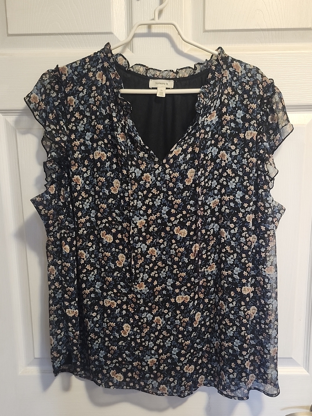 Studio M Navy Floral V-Neck Ruffle Sleeve Blouse